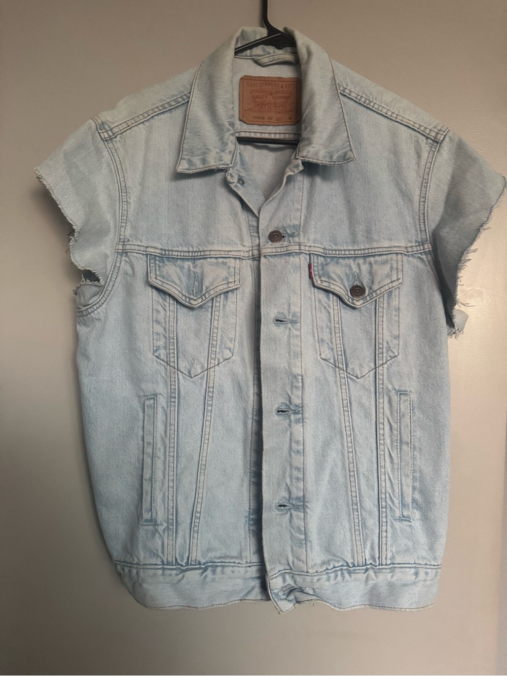Levis 70503 Men’s Trucker Vest in Light Blue Medium